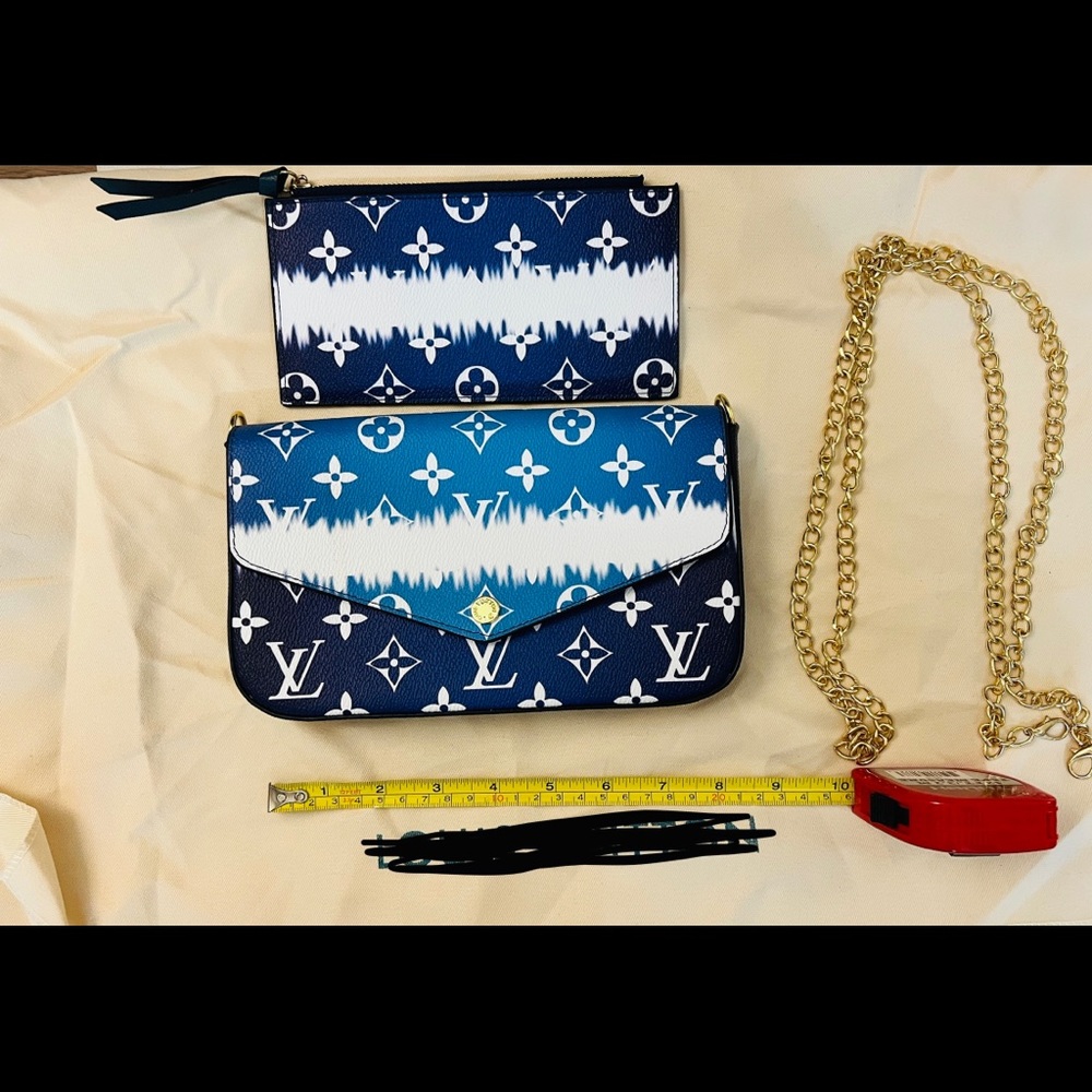 Small blue purse